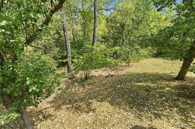 630 Cascade Lake Drive, Ballwin, MO 63021