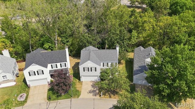 630 Cascade Lake Drive, Ballwin, MO 63021