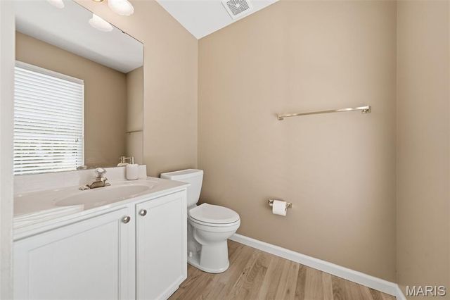 630 Cascade Lake Drive, Ballwin, MO 63021