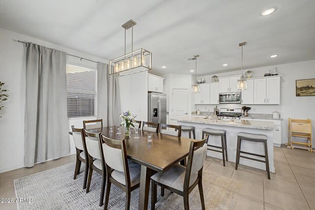 8812 W AGORA Lane, Tolleson, AZ 85353