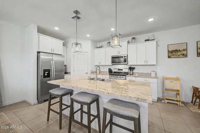 8812 W AGORA Lane, Tolleson, AZ 85353