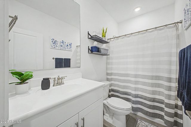 8812 W AGORA Lane, Tolleson, AZ 85353