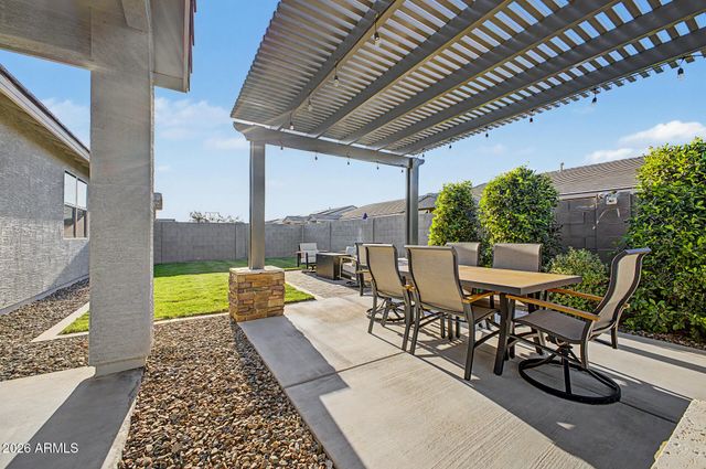 8812 W AGORA Lane, Tolleson, AZ 85353