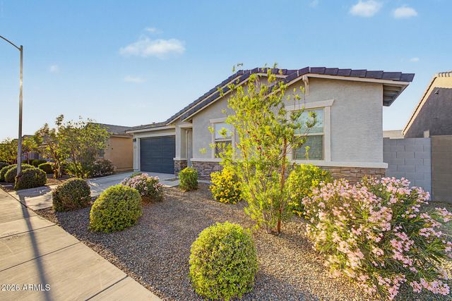 8812 W AGORA Lane, Tolleson, AZ 85353