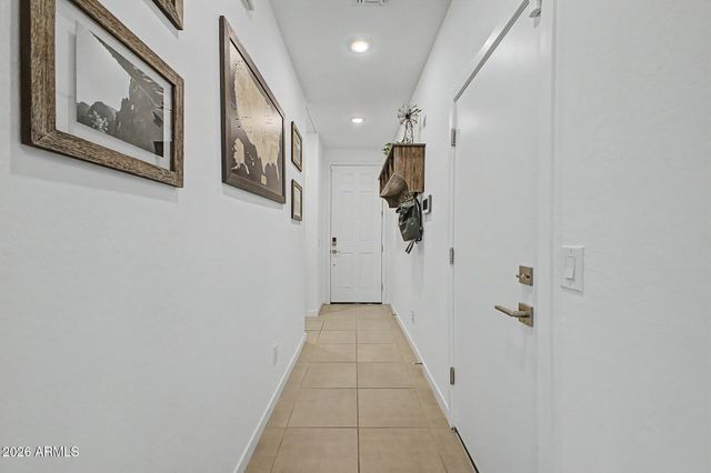 8812 W AGORA Lane, Tolleson, AZ 85353