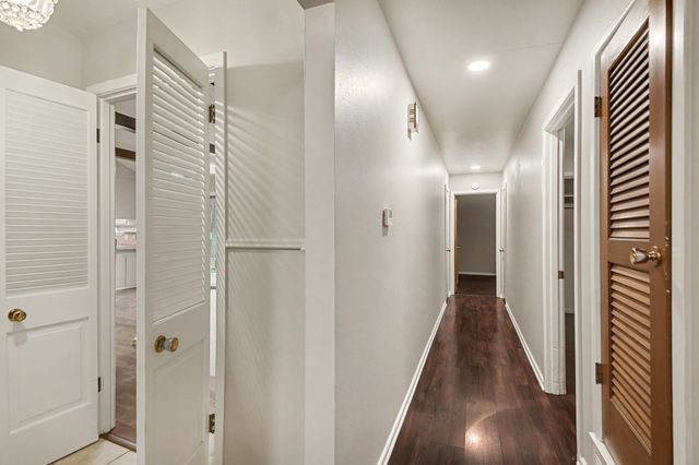 709 W Pleasantview Drive, Hurst, TX 76054