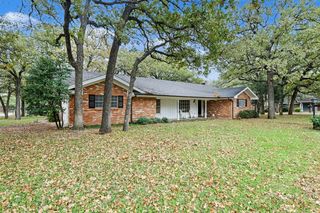 709 W Pleasantview Drive, Hurst, TX 76054