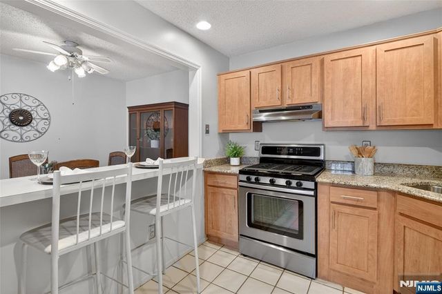 560 Holly Court, Mahwah, NJ 07430