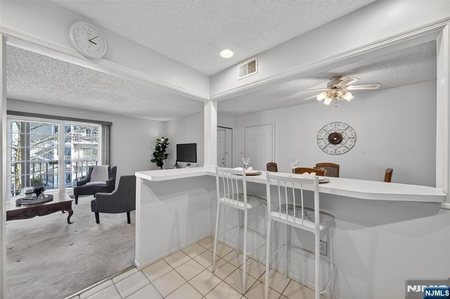 560 Holly Court, Mahwah, NJ 07430