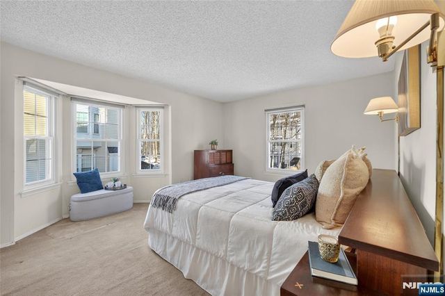 560 Holly Court, Mahwah, NJ 07430