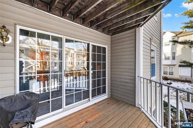 560 Holly Court, Mahwah, NJ 07430