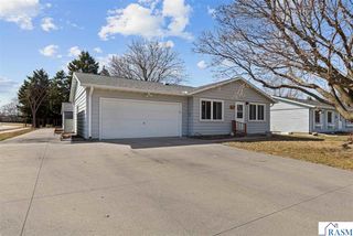 3 Devonshire Place, Mankato, MN 56001