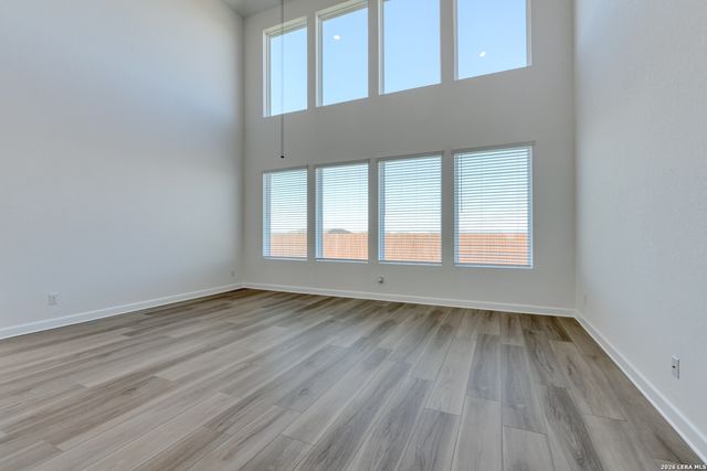 105 Heidi Hill, Castroville, TX 78009