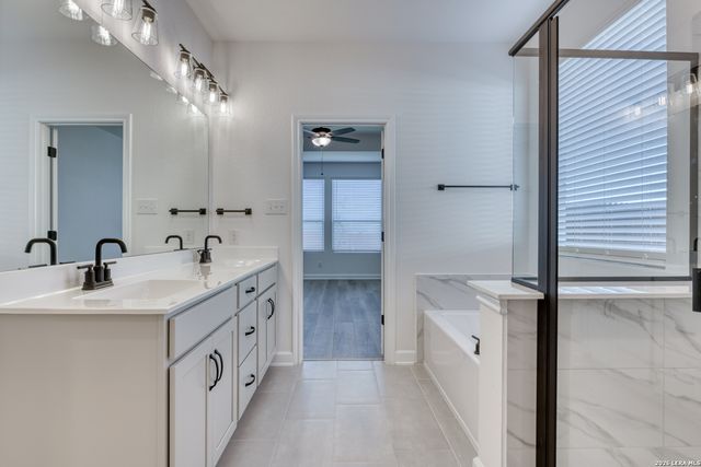 105 Heidi Hill, Castroville, TX 78009