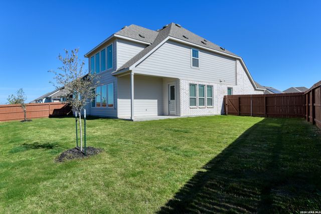 105 Heidi Hill, Castroville, TX 78009