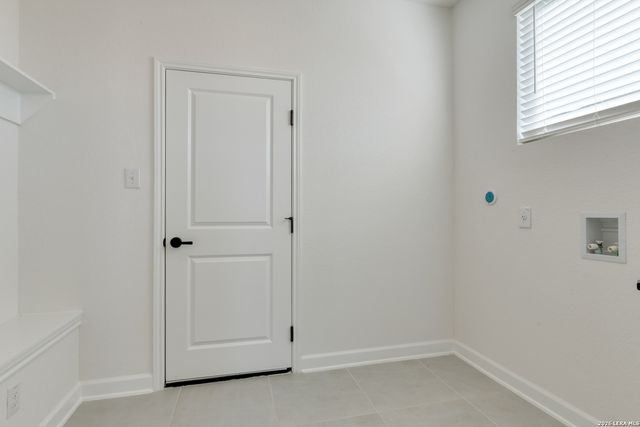 105 Heidi Hill, Castroville, TX 78009