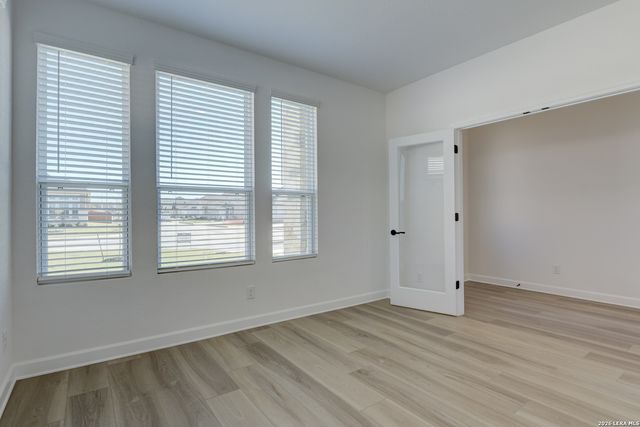 105 Heidi Hill, Castroville, TX 78009