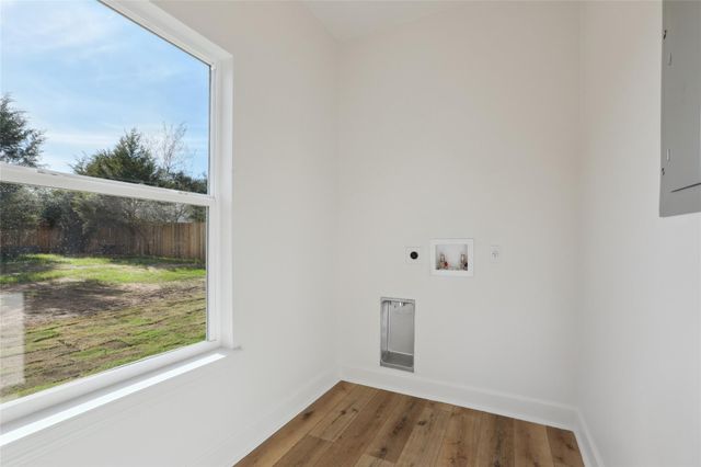 109 Creekside DR, Bastrop, TX 78602