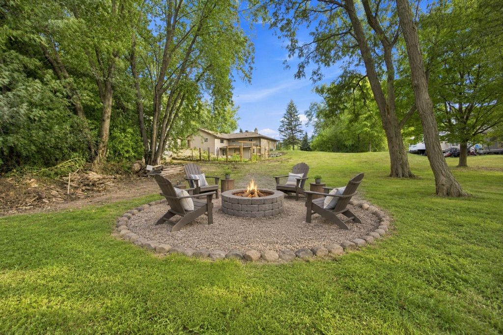 1847 Upper 55th Street E, Inver Grove Heights, MN 55077 — photo 2