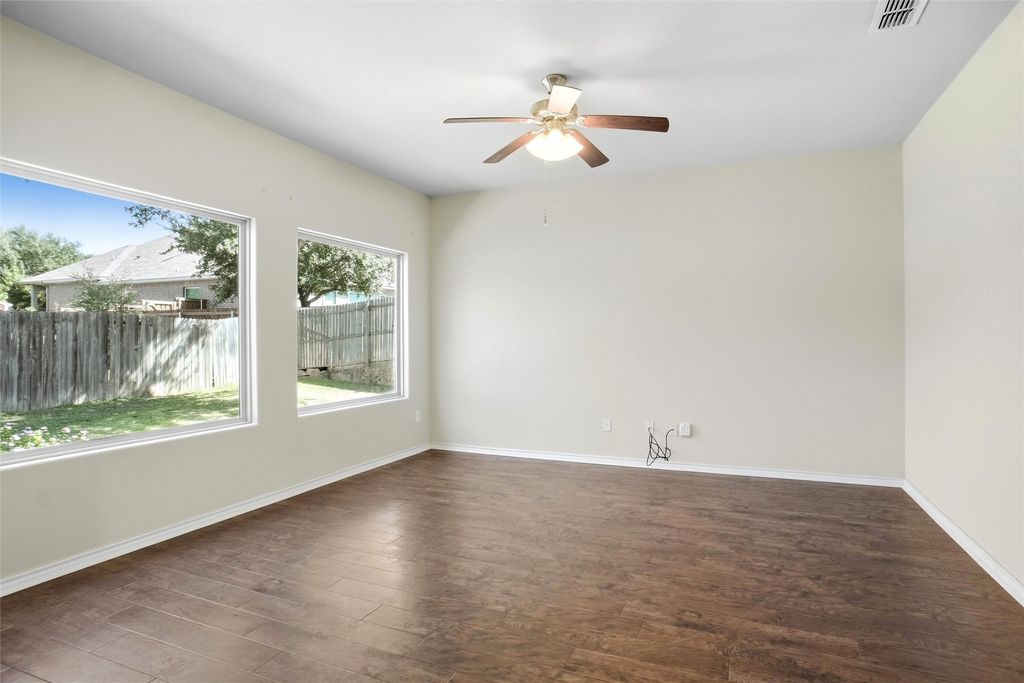 1221 Glenwood Drive, Azle, TX 76020 — photo 2