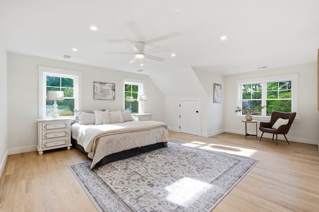4 Juniper, Burlington, MA 01803