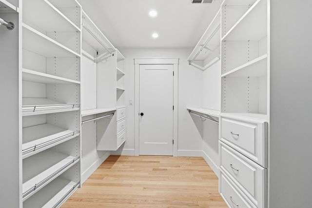 4 Juniper, Burlington, MA 01803