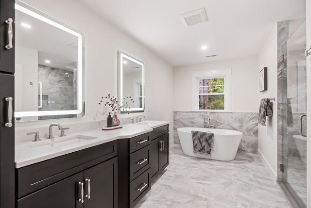 4 Juniper, Burlington, MA 01803