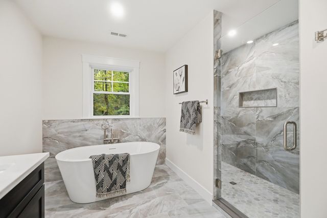 4 Juniper, Burlington, MA 01803