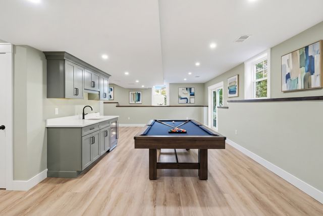 4 Juniper, Burlington, MA 01803