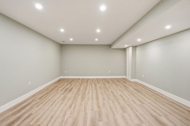 4 Juniper, Burlington, MA 01803