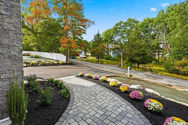 4 Juniper, Burlington, MA 01803