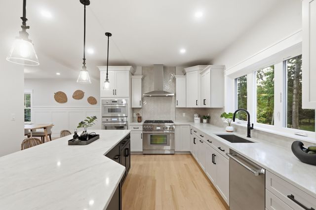 4 Juniper, Burlington, MA 01803