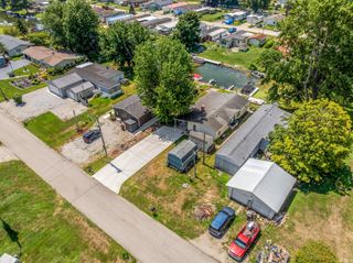 11 Ems B6a Lane, Leesburg, IN 46538