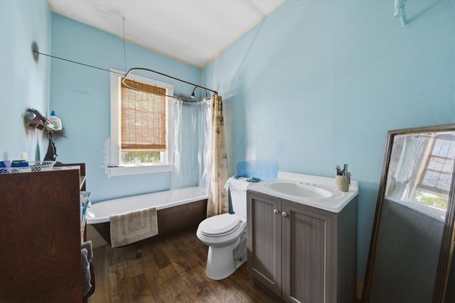 2627 W Montgomery Avenue, Chicago, IL 60632