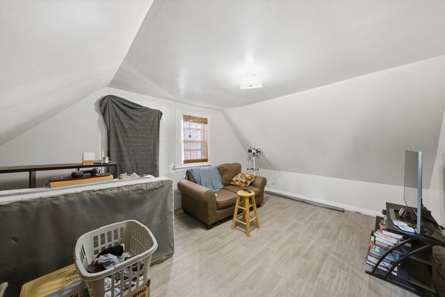 2627 W Montgomery Avenue, Chicago, IL 60632