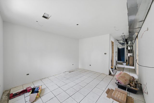 2627 W Montgomery Avenue, Chicago, IL 60632