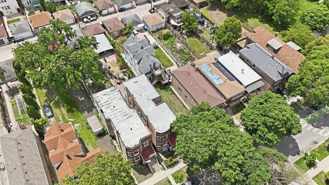 2627 W Montgomery Avenue, Chicago, IL 60632