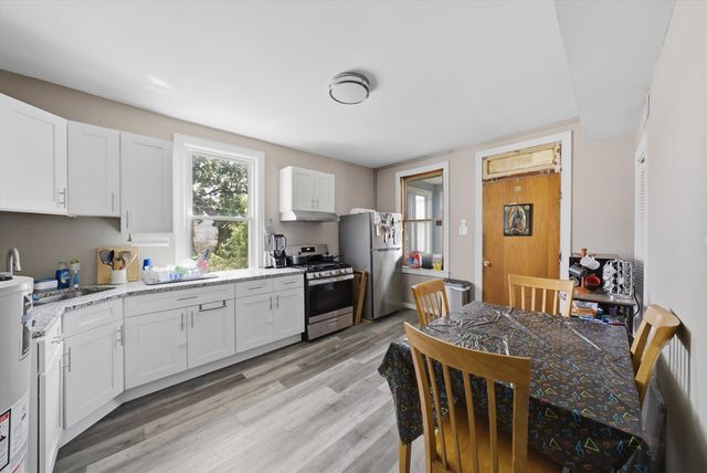 2627 W Montgomery Avenue, Chicago, IL 60632