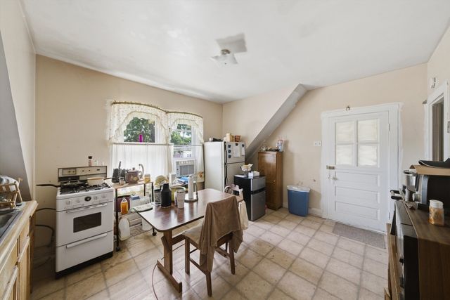 2627 W Montgomery Avenue, Chicago, IL 60632