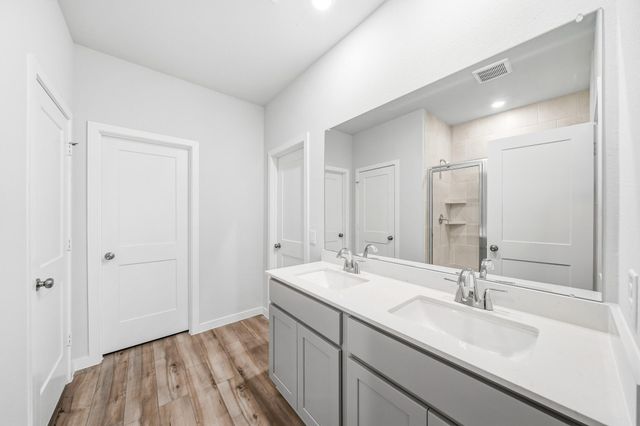 11502 Youngquist Drive, Mont Belvieu, TX 77535