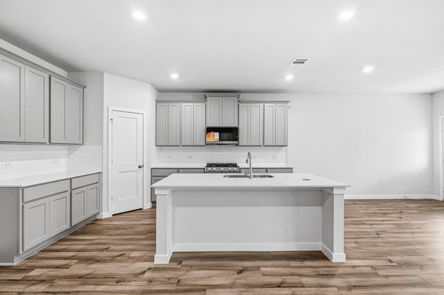 11502 Youngquist Drive, Mont Belvieu, TX 77535