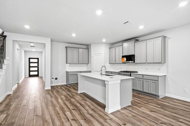11502 Youngquist Drive, Mont Belvieu, TX 77535