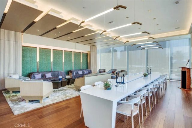 889 Francisco Street 3702, Los Angeles, CA 90017