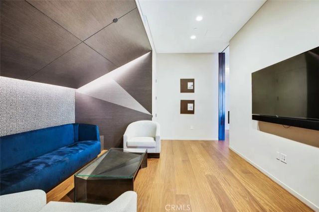 889 Francisco Street 3702, Los Angeles, CA 90017