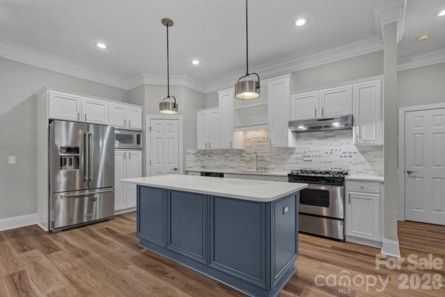 6415 Wakehurst Road, Charlotte, NC 28226