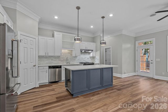 6415 Wakehurst Road, Charlotte, NC 28226