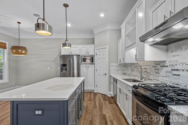 6415 Wakehurst Road, Charlotte, NC 28226