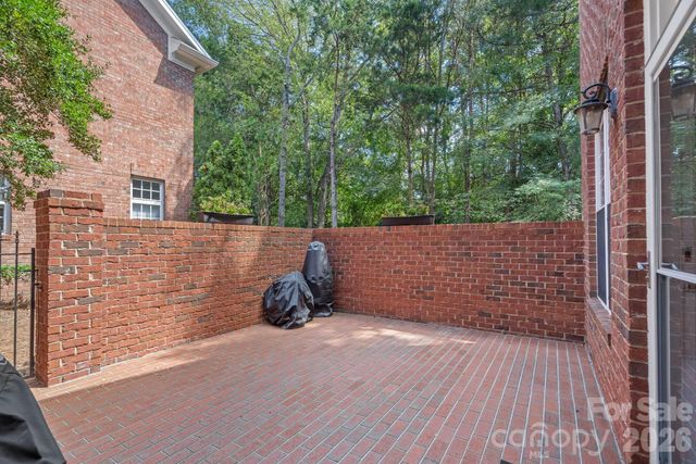 6415 Wakehurst Road, Charlotte, NC 28226
