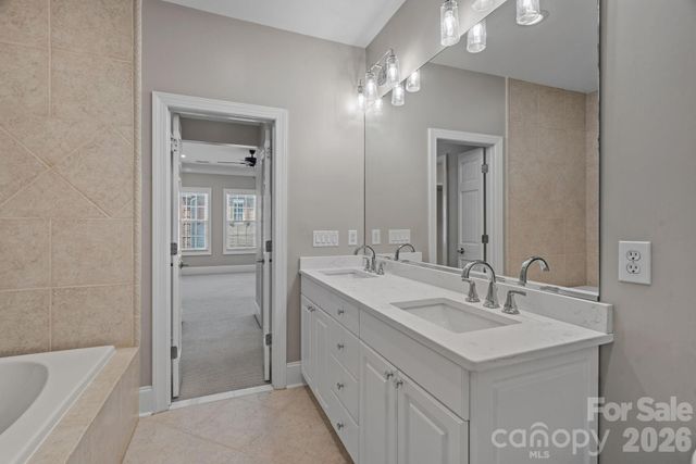 6415 Wakehurst Road, Charlotte, NC 28226