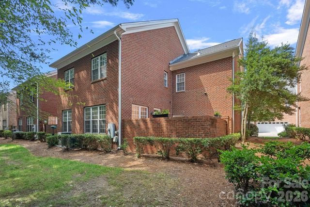 6415 Wakehurst Road, Charlotte, NC 28226